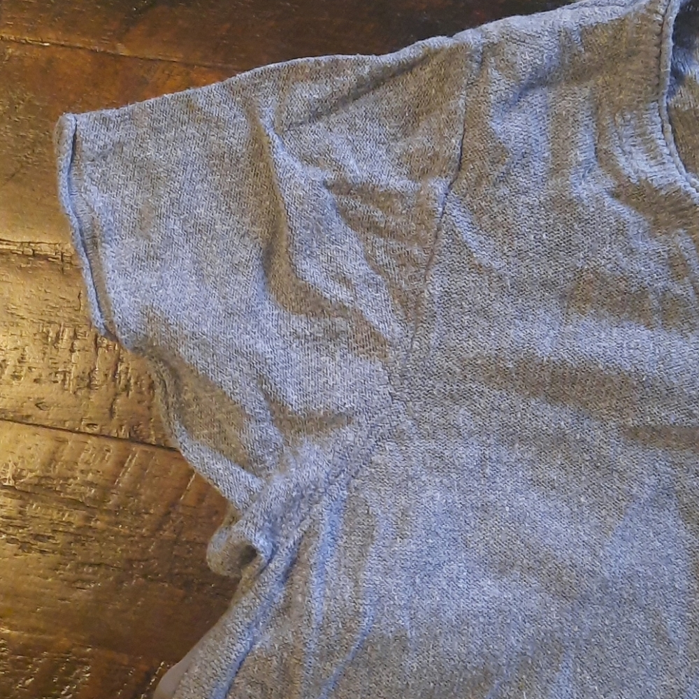Grey tee - Picture 3 of 6